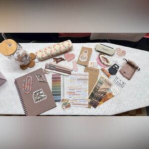 🤎🎀Neutral Bookish Set